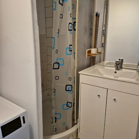 Grand Le Lagon Avec Ascenseur Lägenhet *